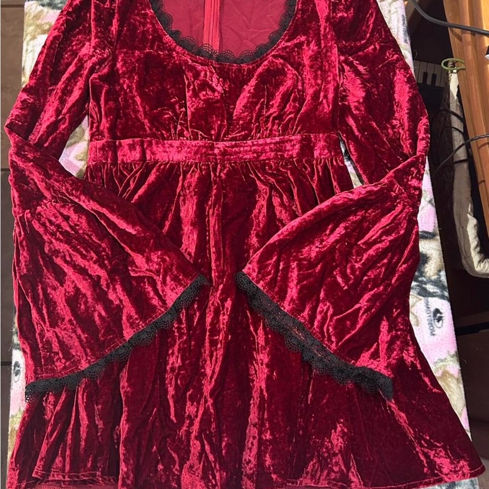 Elegant Red Velvet Women's vampires long bell sleeves dress